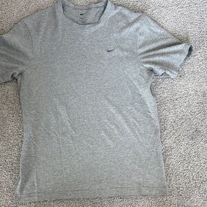Nike Men's Heather Gray Short Sleeve Tee